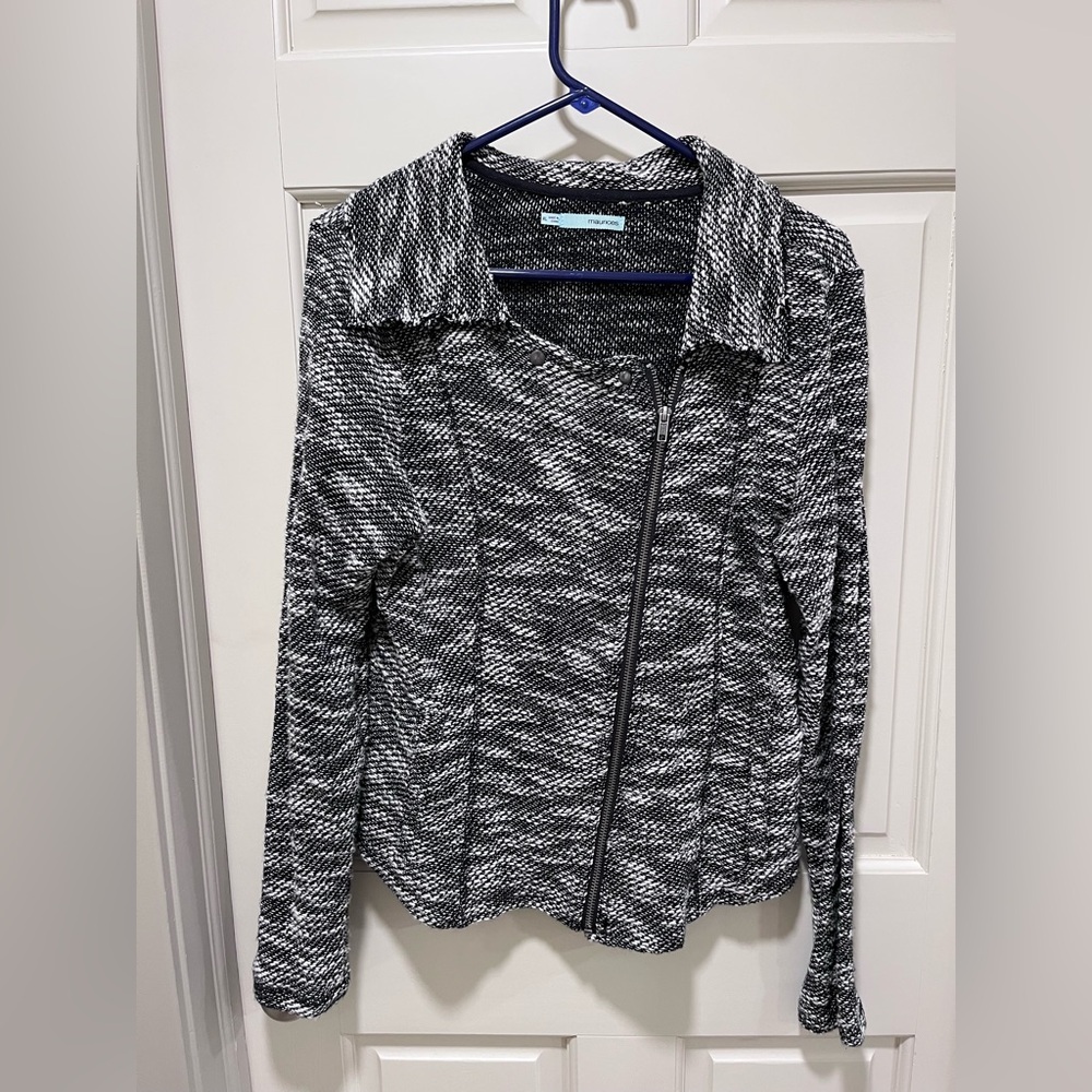 Maurices Black and White zipper sweater/jacket  with Asymmetrical Zip Sz XL